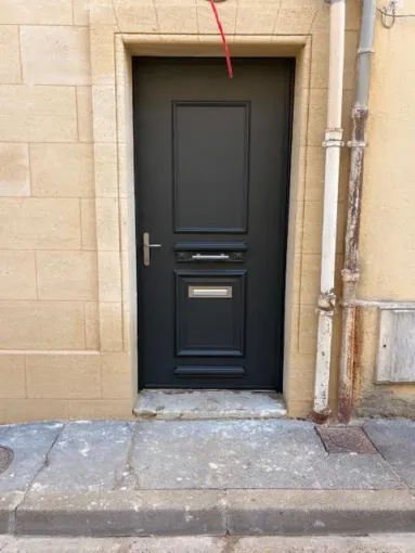 Pose d'une porte d'entrée en aluminium type bordelaise par Renovisol 33, Bordeaux, RENOVISOL 33