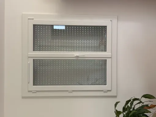 Pose de menuiserie en double vitrage et PVC Solabaie sur Bègles, Bordeaux, RENOVISOL 33