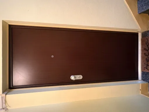 Installation d'une porte palière dans une résidence à Bordeaux, Bordeaux, RENOVISOL 33