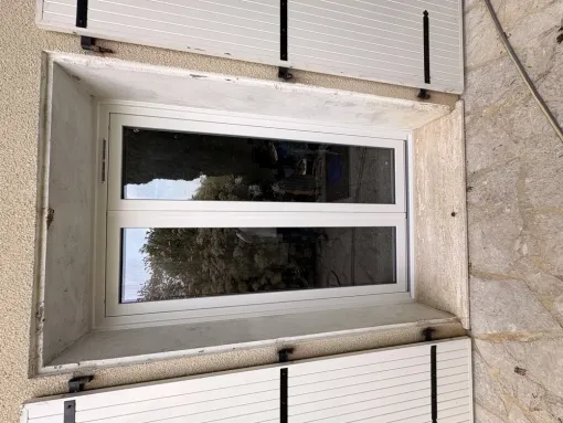 Changement de fenêtres simple vitrage bois par des fenêtres PVC à Ruffec, Bordeaux, RENOVISOL 33