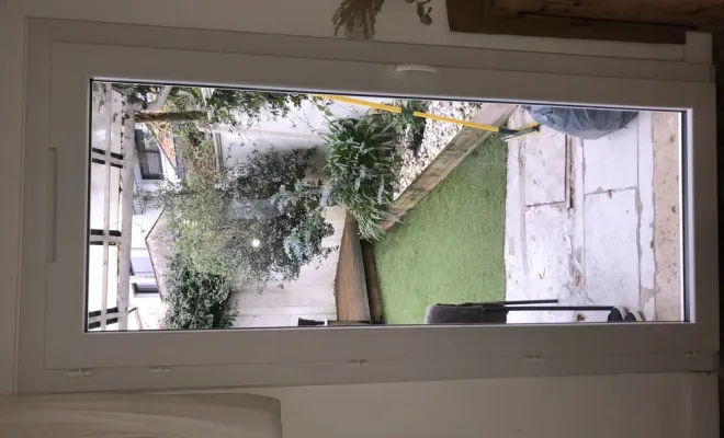 Remplacement de fenêtre en PVC de marque SOLABAIE sur Gradignan, Bordeaux, RENOVISOL 33
