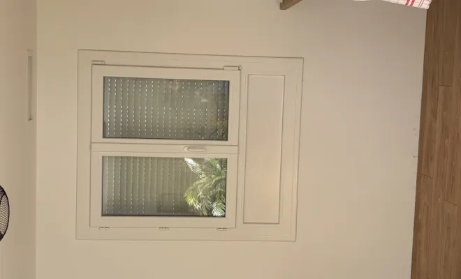 Pose de menuiserie en double vitrage et PVC Solabaie sur Bègles, Bordeaux, RENOVISOL 33