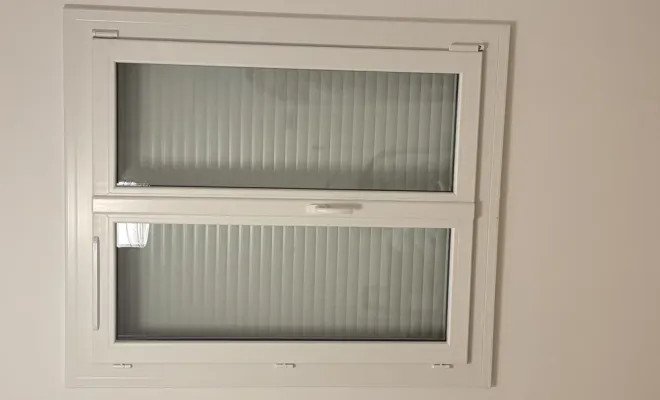 Pose de menuiserie en double vitrage et PVC Solabaie sur Bègles, Bordeaux, RENOVISOL 33