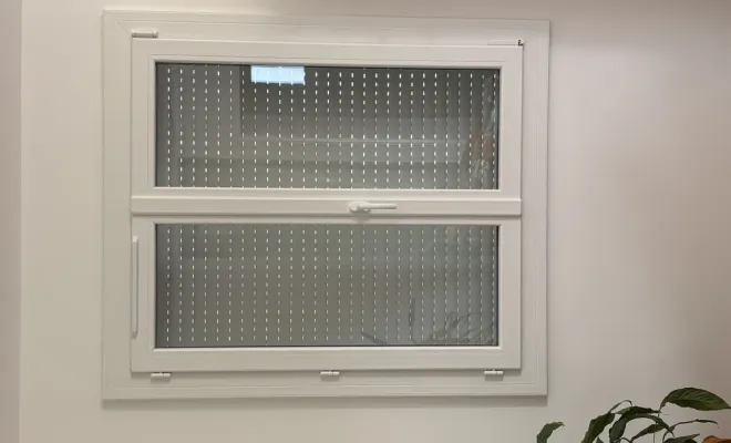 Pose de menuiserie en double vitrage et PVC Solabaie sur Bègles, Bordeaux, RENOVISOL 33